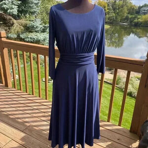 Julia Jordan Midi Length Dress